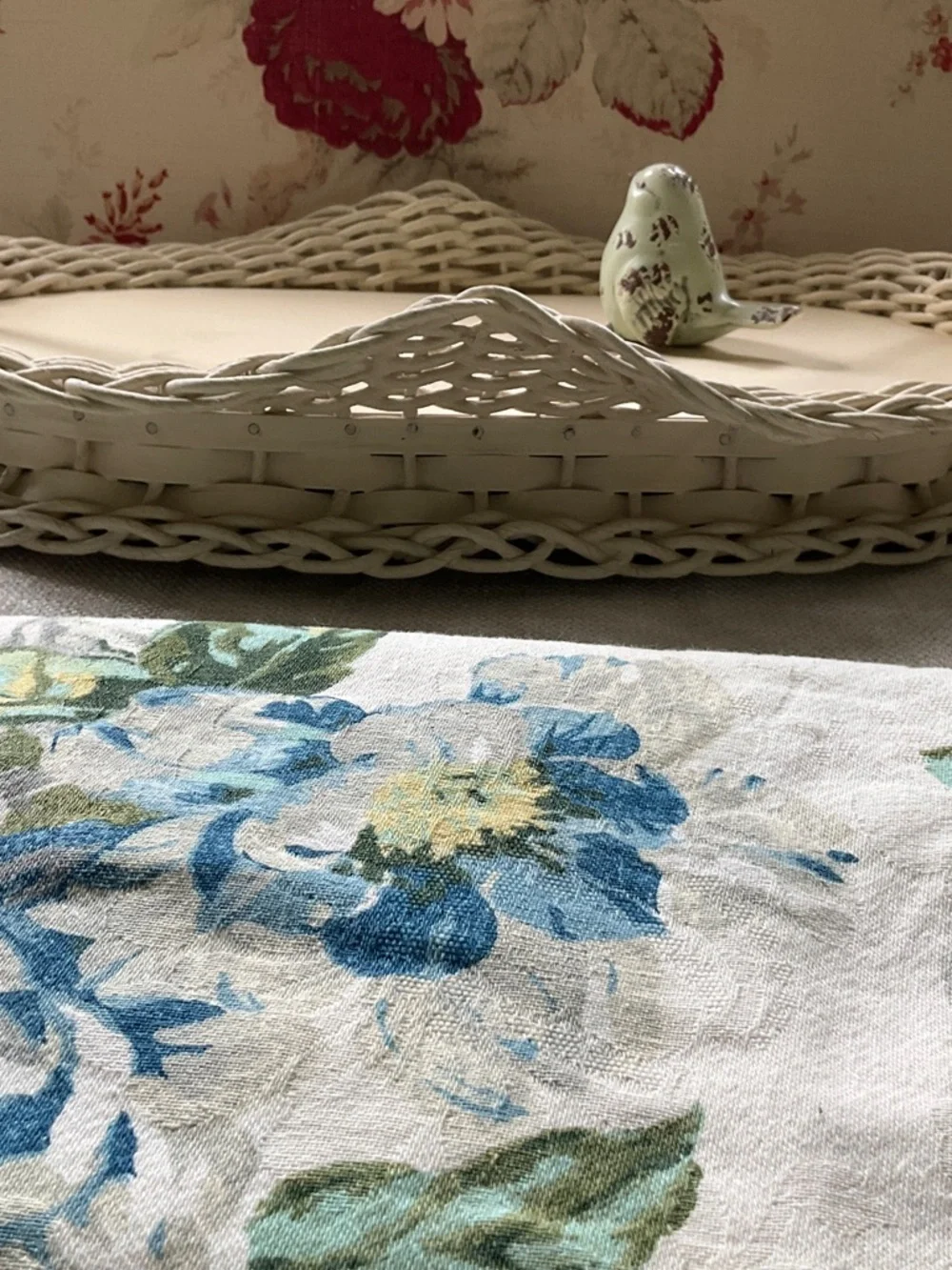 Vintage Gift Basket - Picture 7 of 10